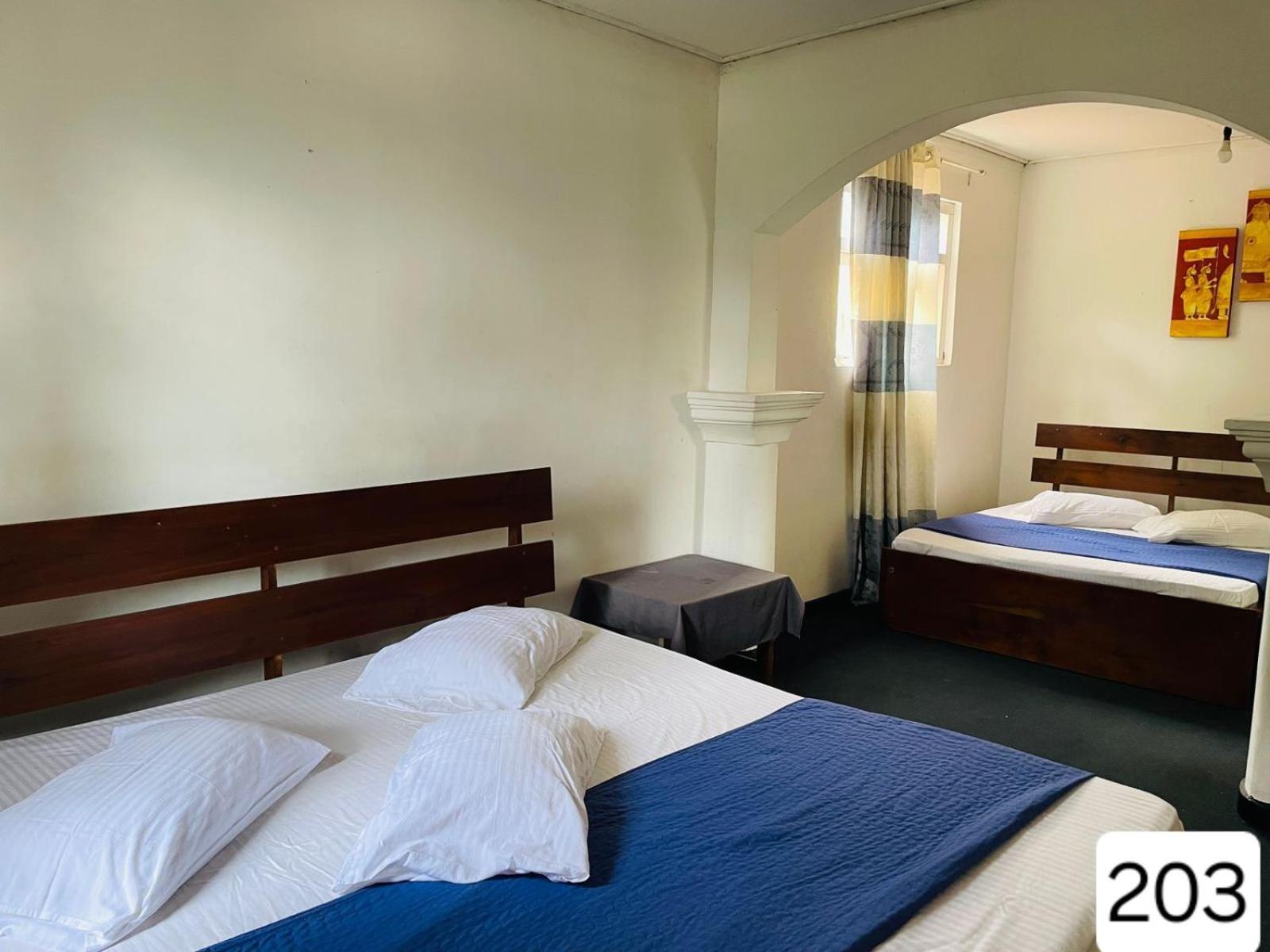Sky Beam Hotel Канди Экстерьер фото